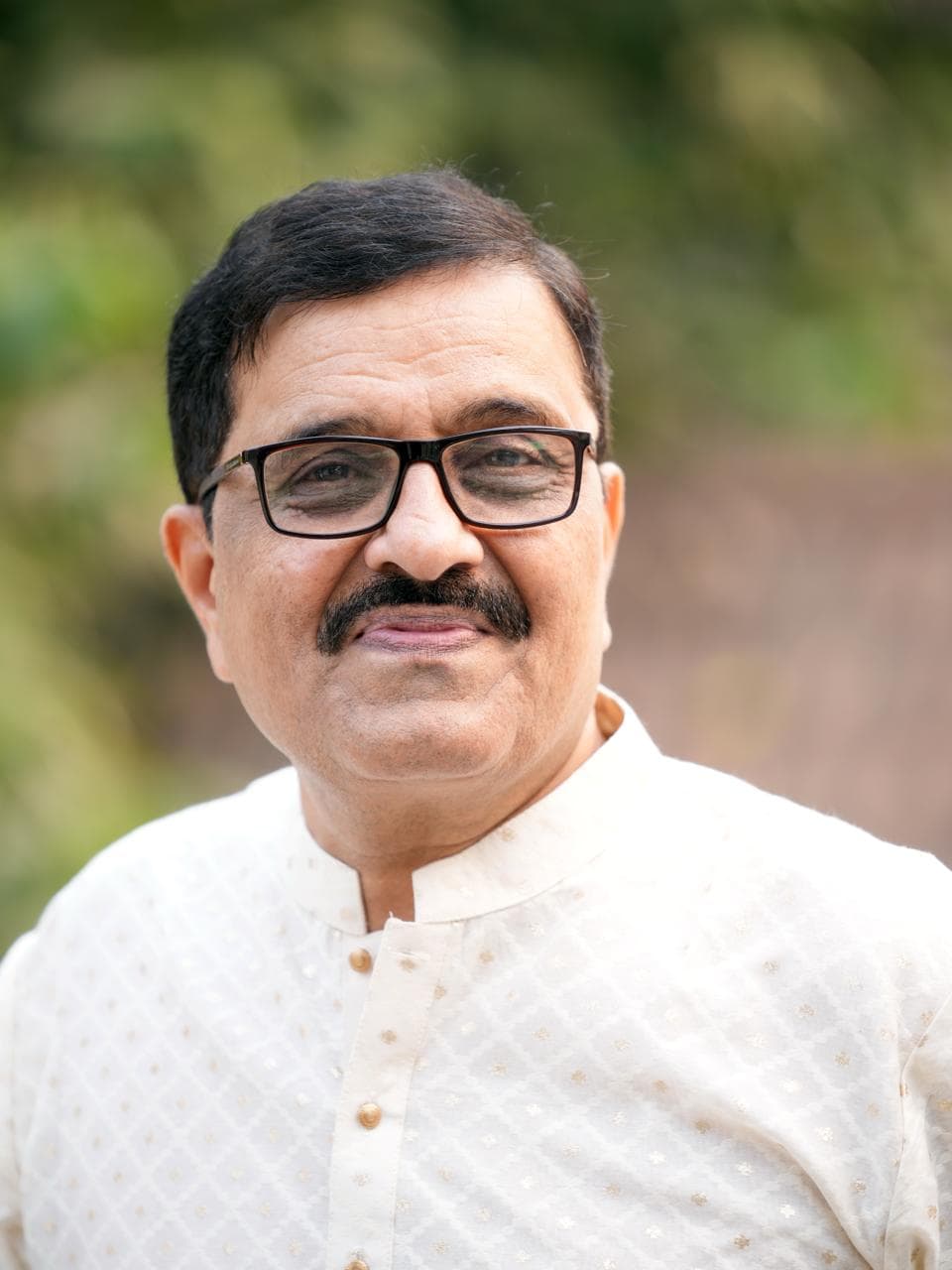 Shri Vivek Wamanrao Samant